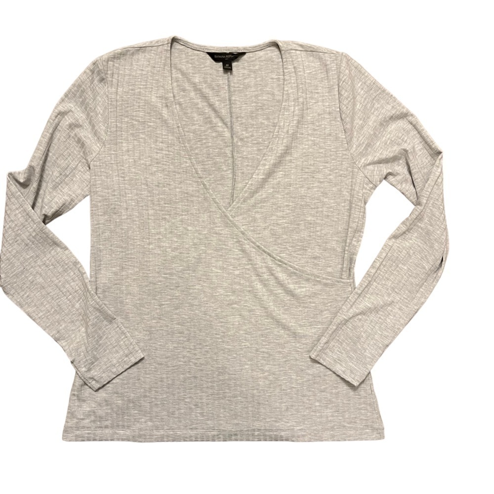 Banana Republic Ribbed Faux Wrap Top Light Gray Size M